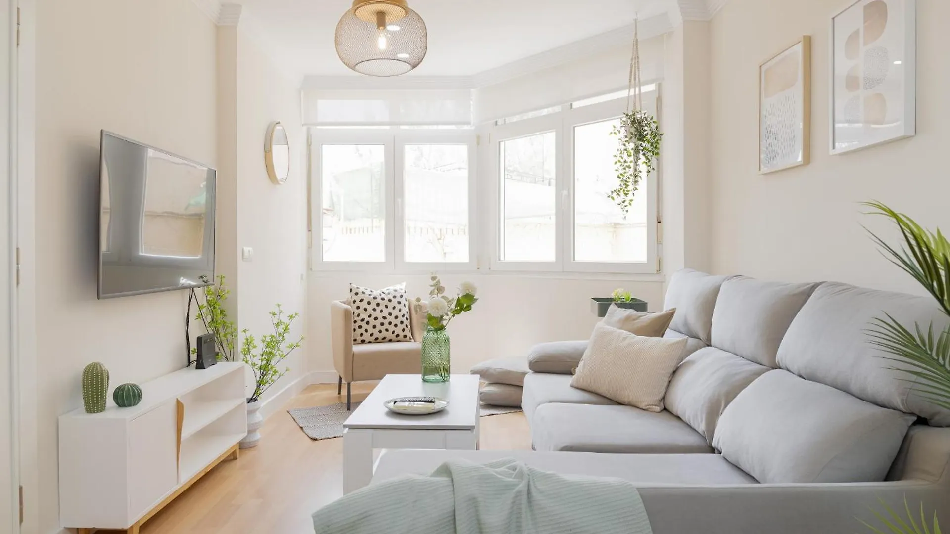 C66 Lovely 2 Bdr With Terrace Close To The Beach location